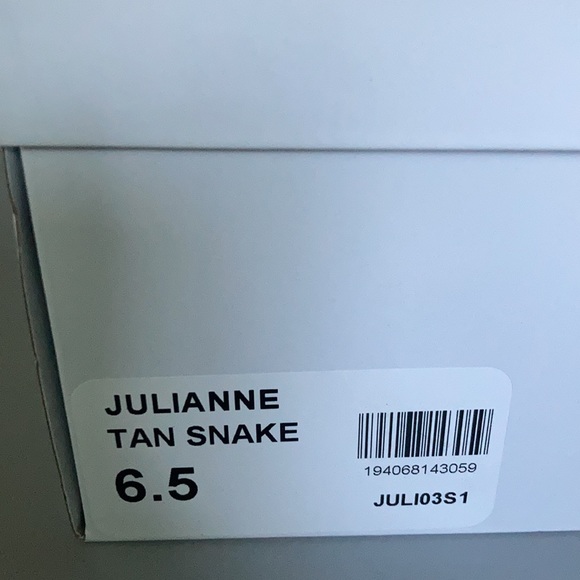 New in box women’s Steve Madden Julianne Boots size 6.5 - Picture 10 of 12